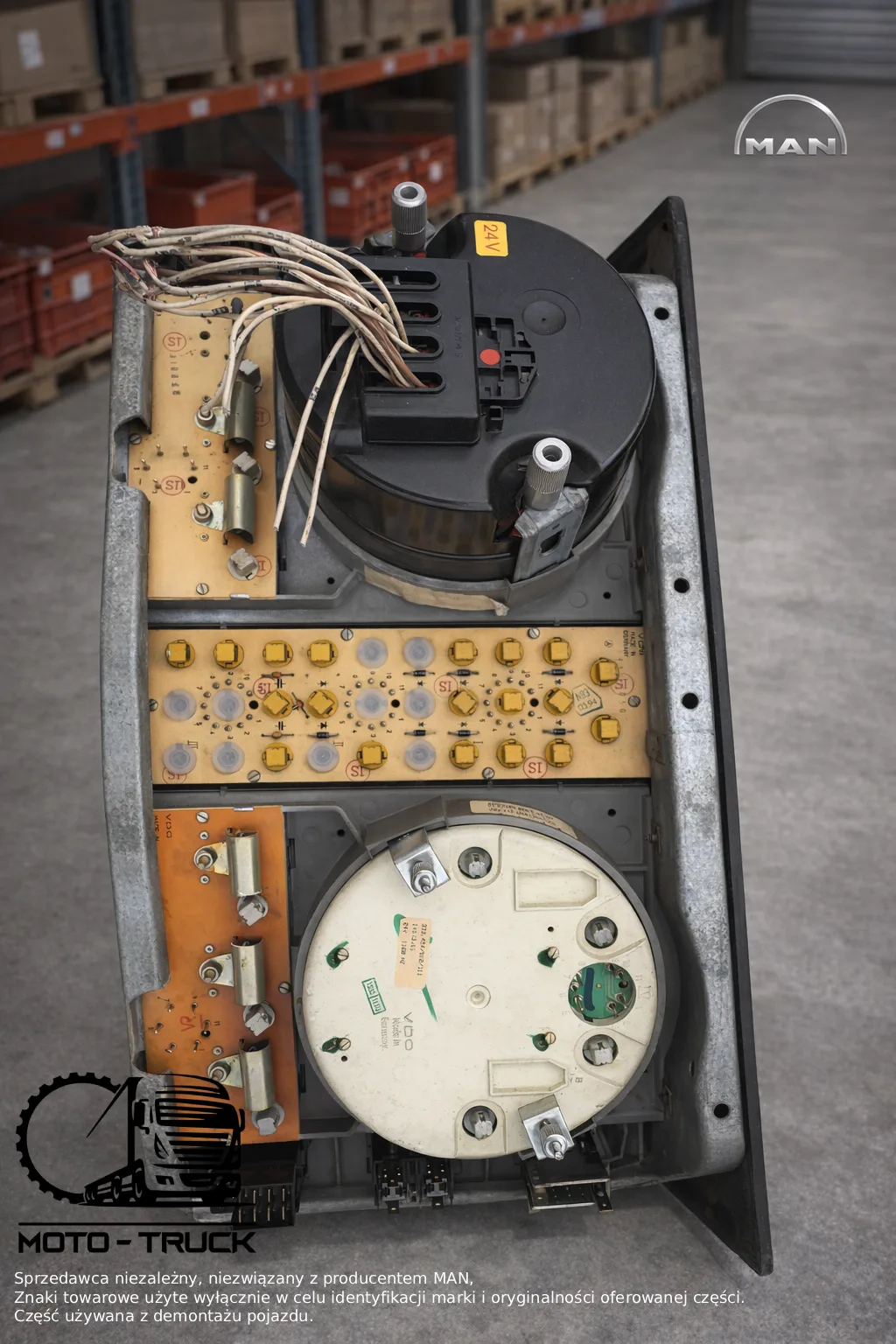 LICZNIK ZEGARY MAN M2000 F2000 24V 81.27202.6067 _ 81.27202.6061 (1)