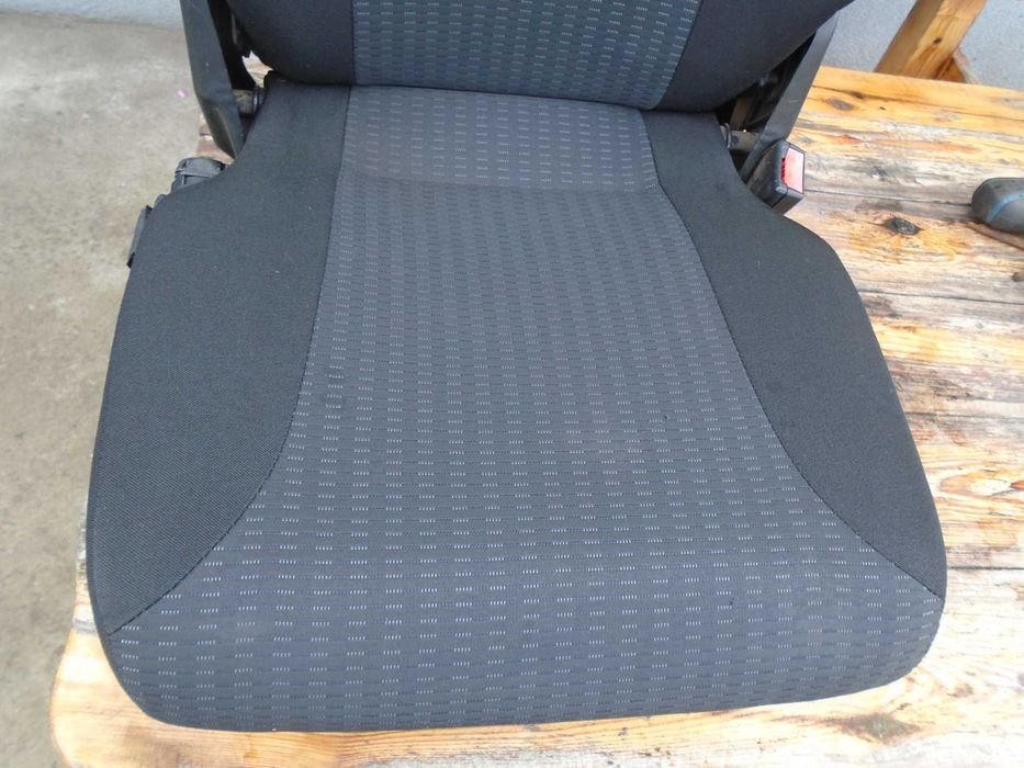 Fotel srodkowy,kierowcy pasazera man TGL,TGM TGX TGM TGS - obrazek 5